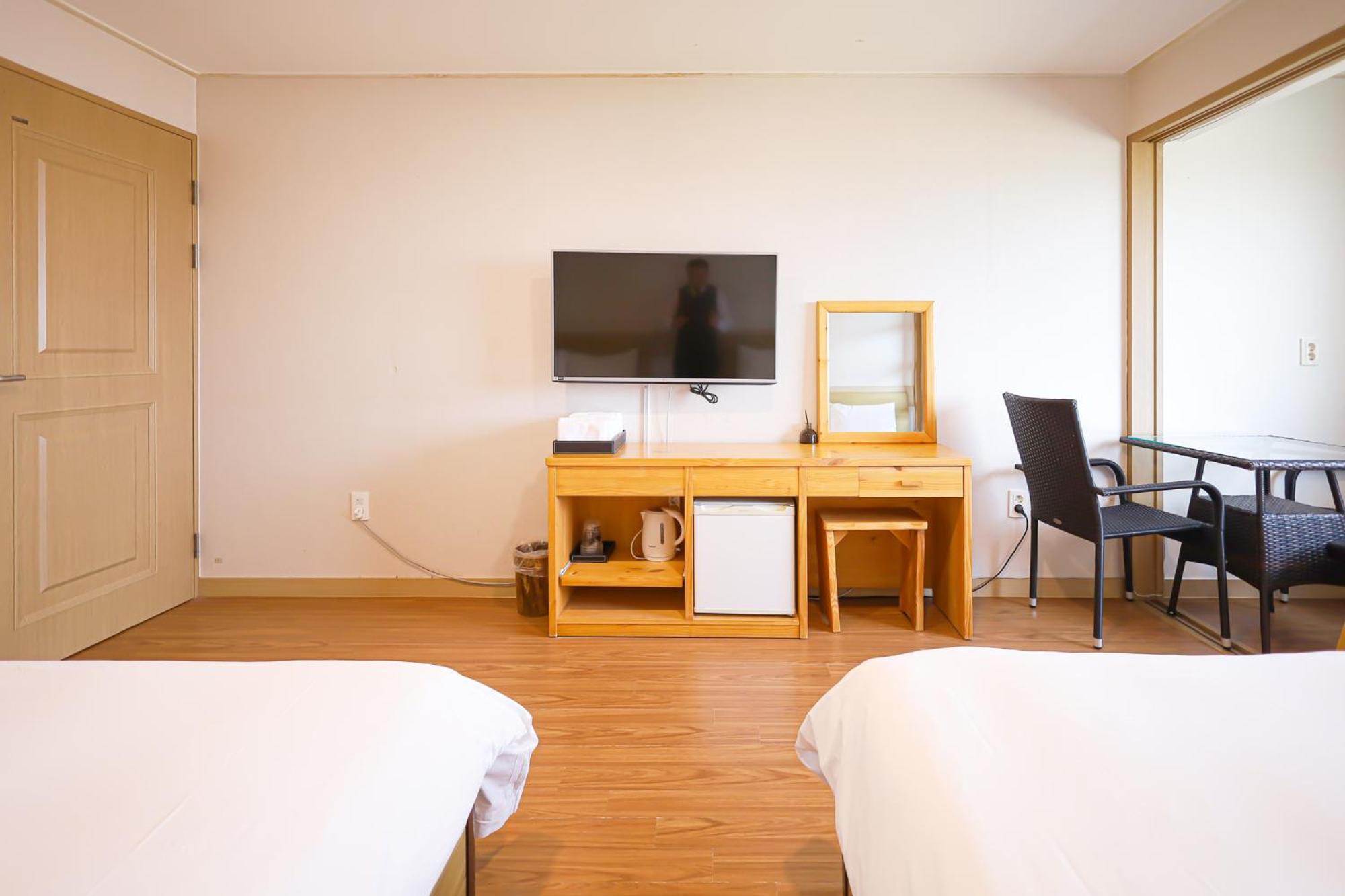Fantastic Ocean View Sydney Hotel Jeju Exterior photo