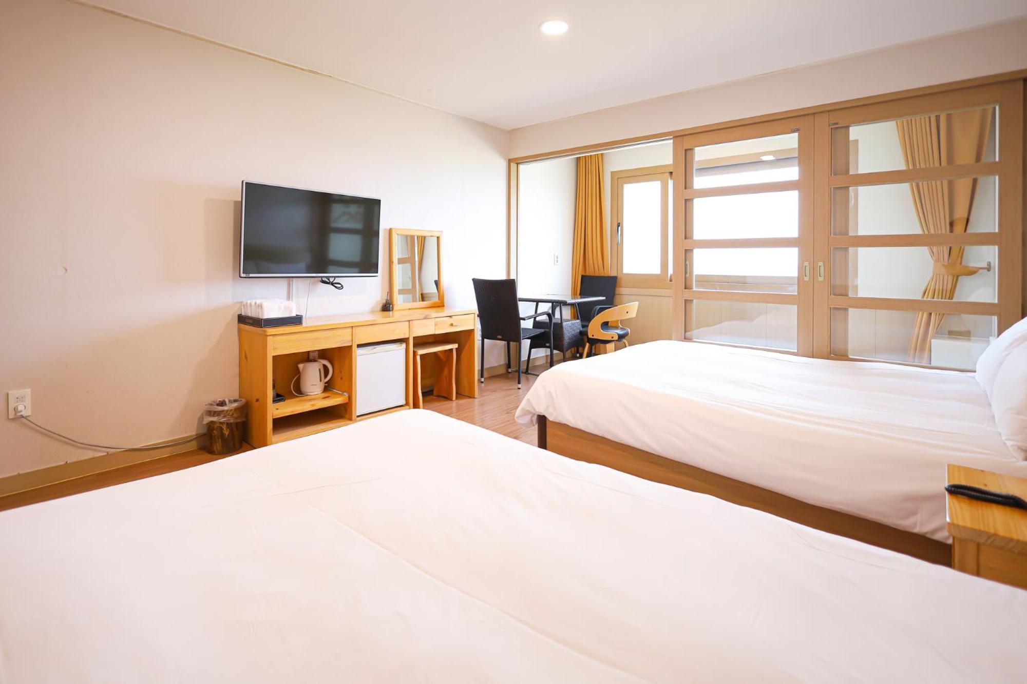 Fantastic Ocean View Sydney Hotel Jeju Exterior photo