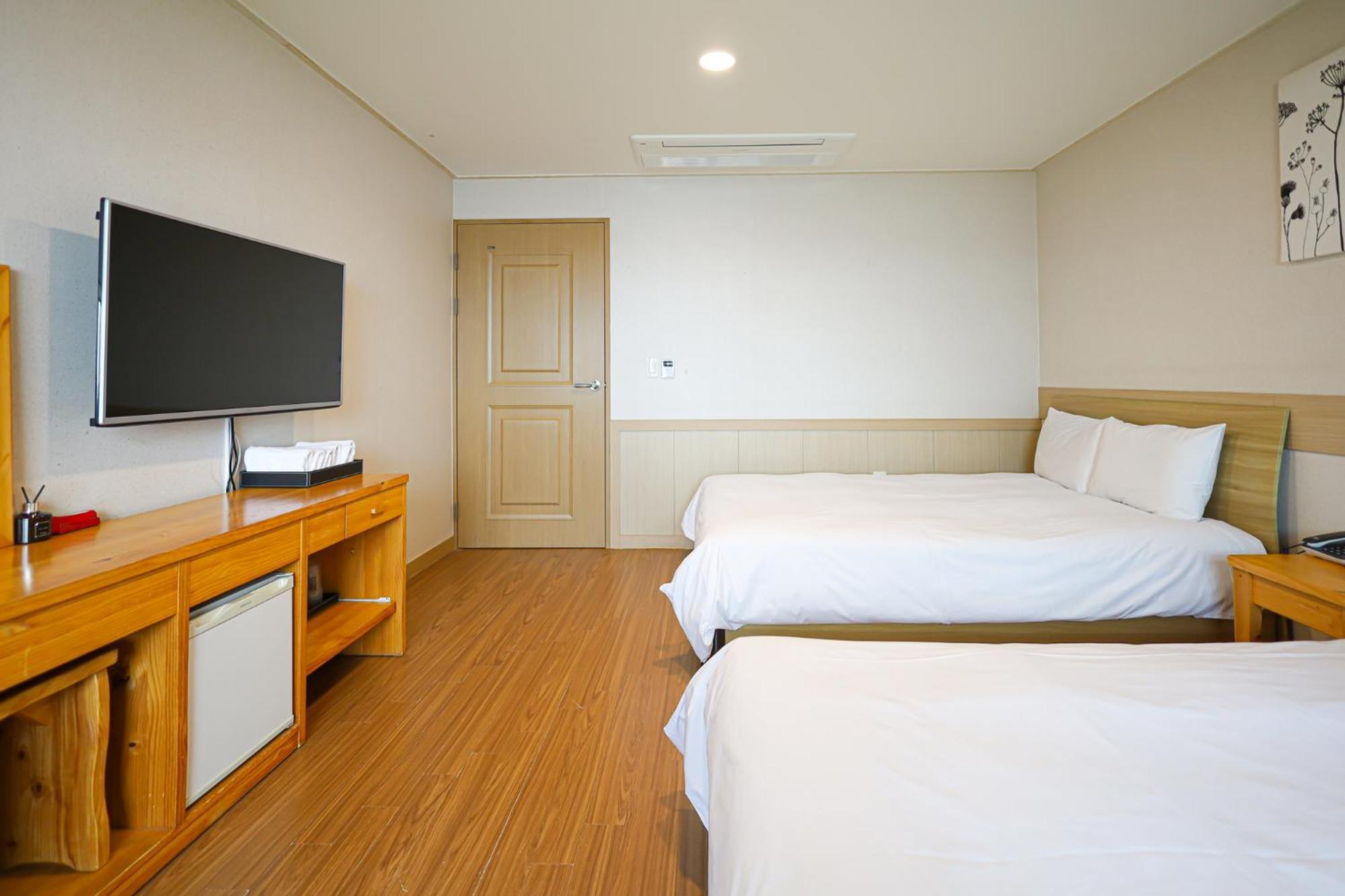 Fantastic Ocean View Sydney Hotel Jeju Exterior photo