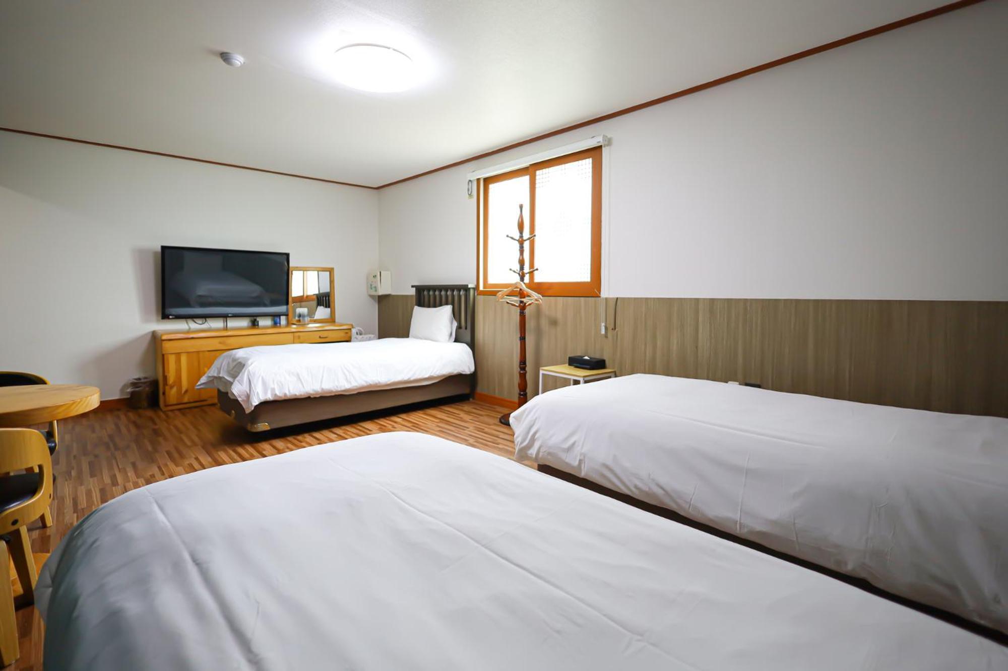 Fantastic Ocean View Sydney Hotel Jeju Exterior photo