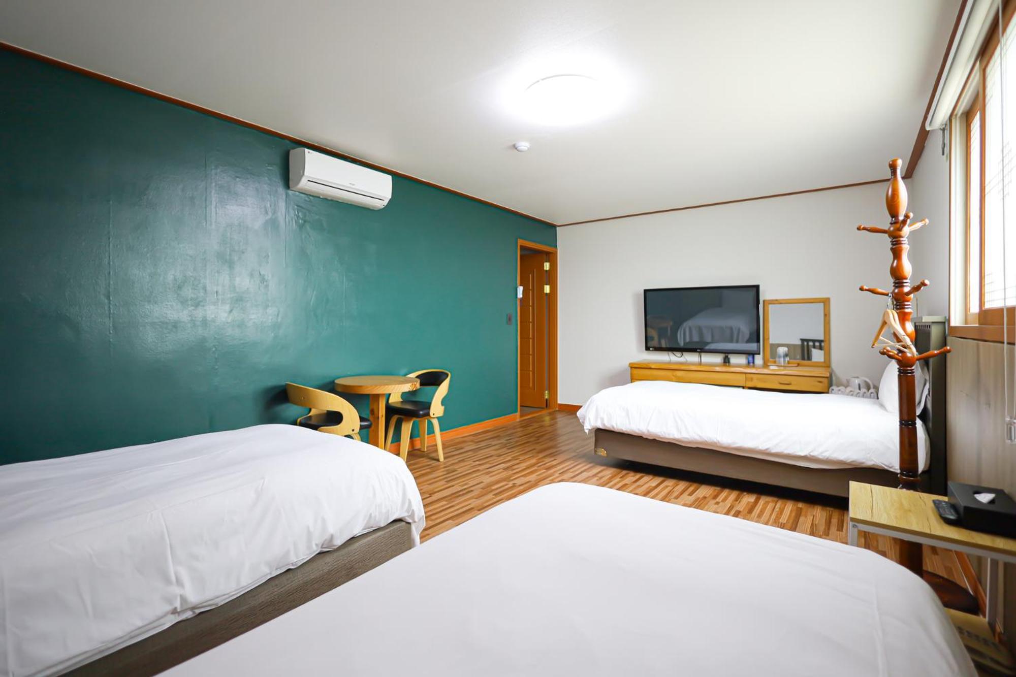 Fantastic Ocean View Sydney Hotel Jeju Exterior photo