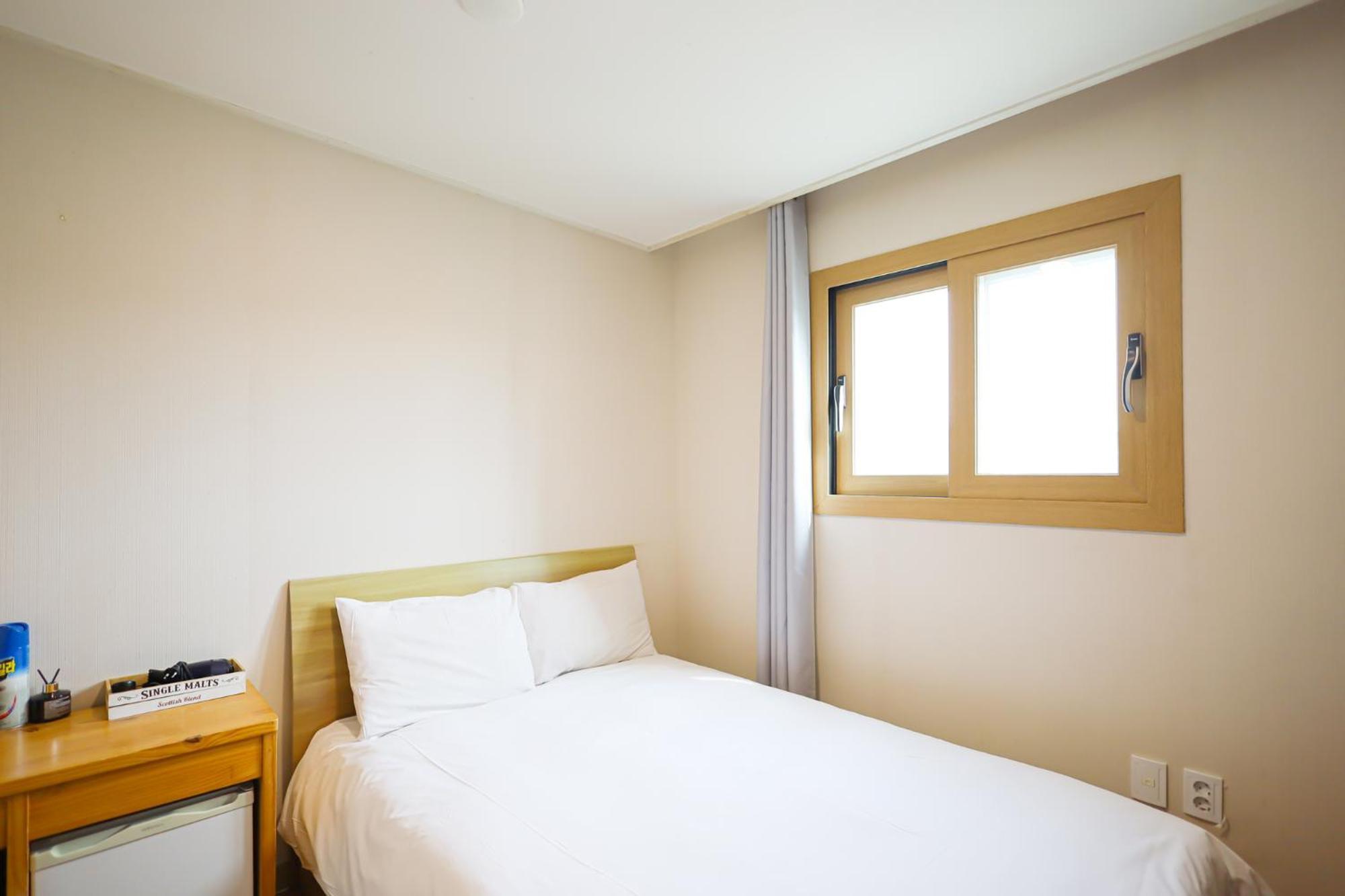 Fantastic Ocean View Sydney Hotel Jeju Exterior photo