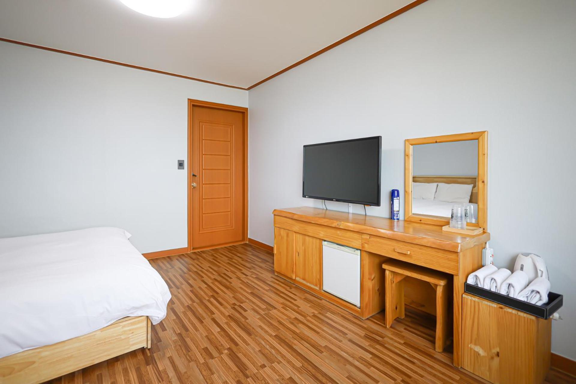 Fantastic Ocean View Sydney Hotel Jeju Exterior photo