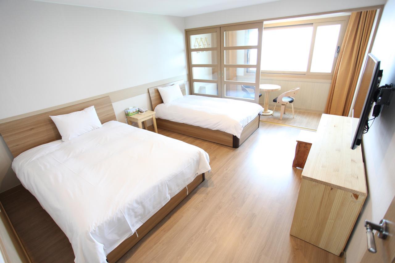 Fantastic Ocean View Sydney Hotel Jeju Exterior photo